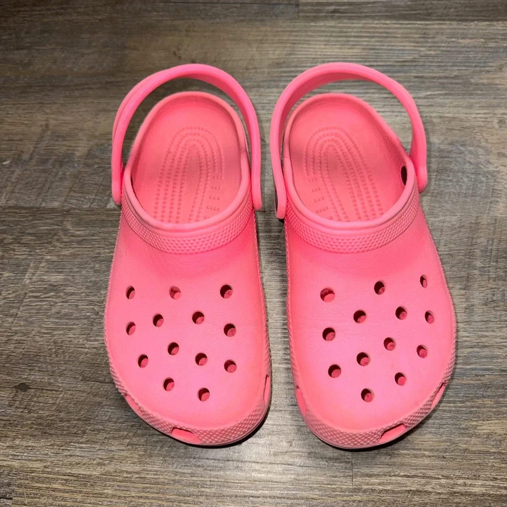 Crocs Classic Clog Kids J3 Bright Pink Coral Slip On Shoes Waterproof